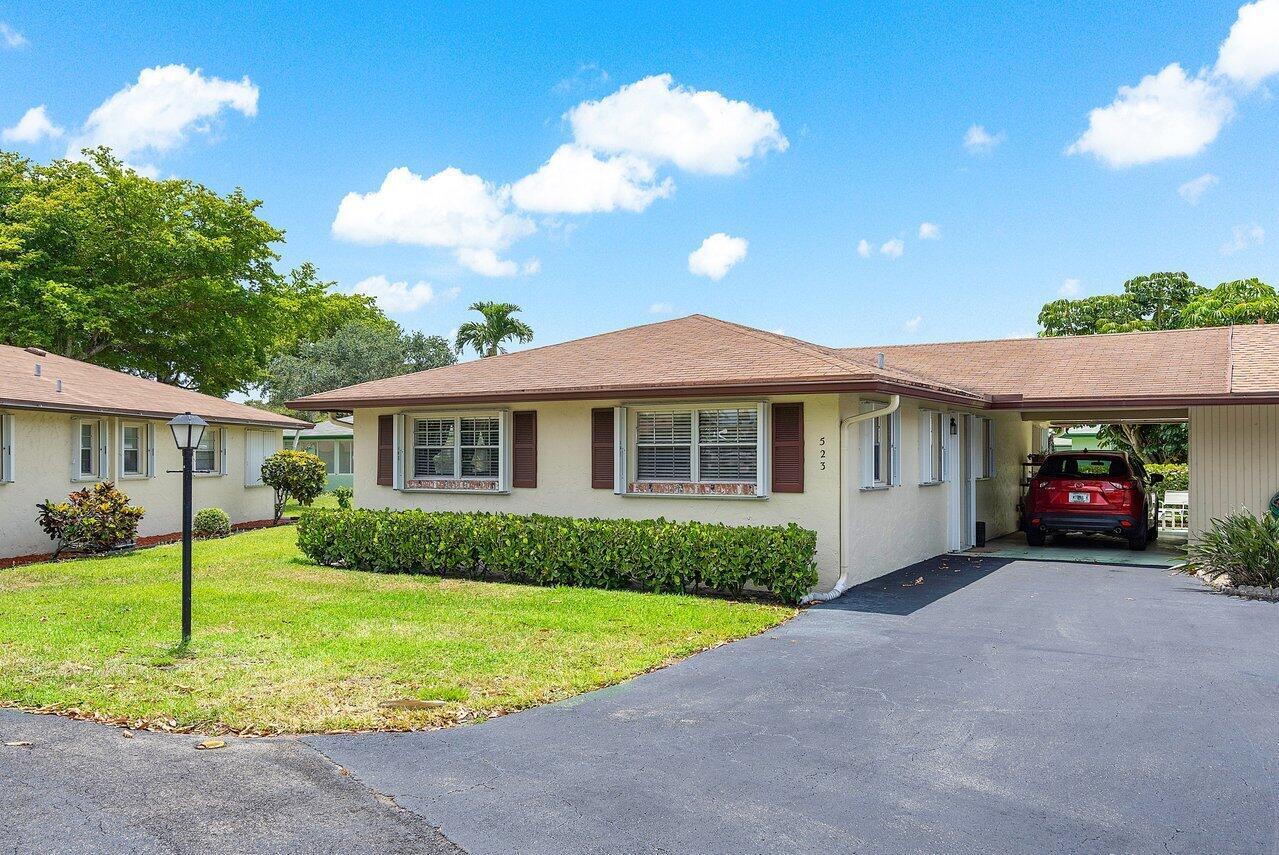 Sandpiper Cir, Delray Beach, FL 33445