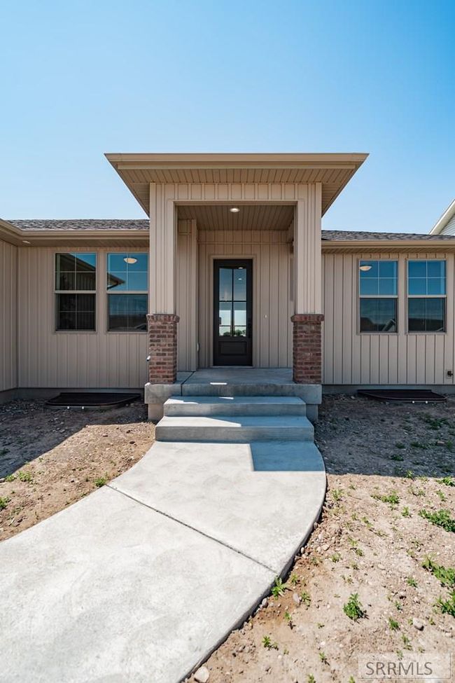 418 Rock Hill Ln, House other with 3 bedrooms, 2 bathrooms and 3 parking in Idaho Falls ID | Image 5
