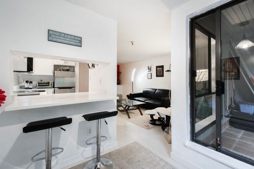 118-1363 Clyde Ave, West Vancouver, BC, V7T2W9 | Card Image