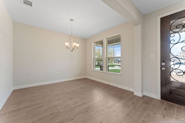 423 Montessa Park, House other with 4 bedrooms, 4 bathrooms and null parking in San Antonio TX | Image 5