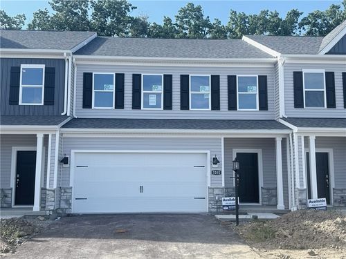 165 Sweetwater Dr, Moon/Crescent Twp, PA, 15108 | Card Image