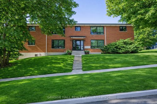 235 Canice St, Orillia, ON, L3V4J1 | Card Image