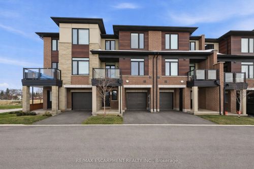 44-590 N Service Rd, Stoney Creek, ON, L8E0K5 | Card Image