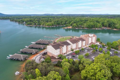 3301-1273 Graves Harbor Trl, Huddleston, VA, 24104-3648 | Card Image