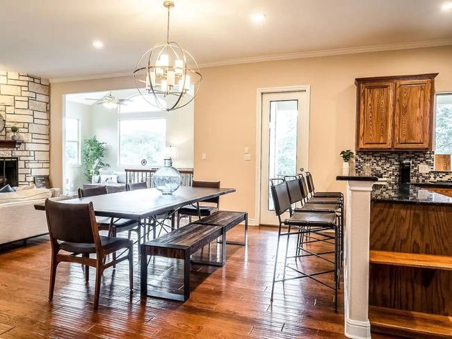 16308 Lake Loop, House other with 4 bedrooms, 4 bathrooms and 4 parking in Austin TX | Image 20