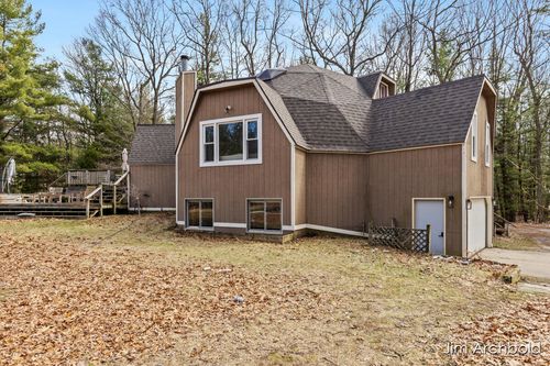 2447 Roberts Road, Muskegon, MI, 49445 | Card Image