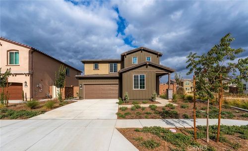 2290 Yuzu St, Corona, CA, 92883-3185 | Card Image