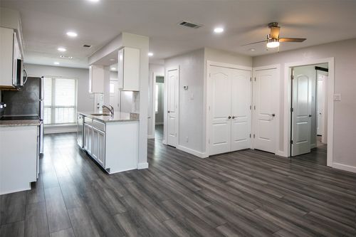 f5-849 S Gun Barrel Ln, Gun Barrel City, TX, 75156-9357 | Card Image