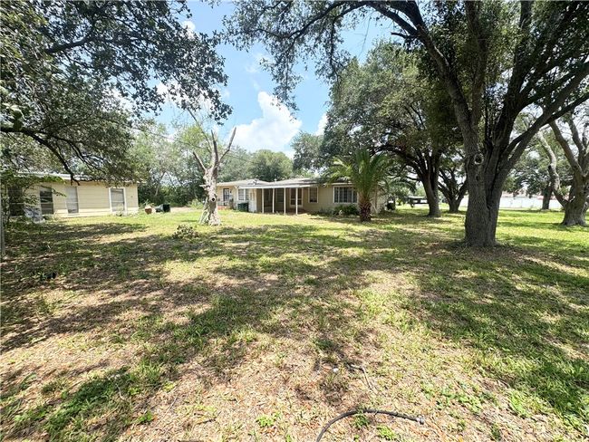 1223 W 3 Rd St, House other with 3 bedrooms, 2 bathrooms and null parking in Alice TX | Image 15