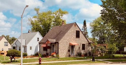 2876 S 86th Street, WEST ALLIS, WI, 53227 | Card Image