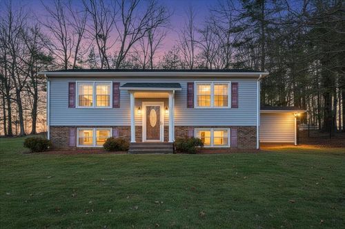 105 Forest Hill Ln, Rocky Mount, VA, 24151-2403 | Card Image