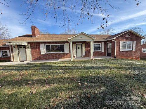 1-3532 16th St Ne, Hickory, NC, 28601-9229 | Card Image