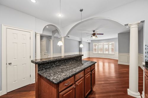 apt-1s-7020 Paxton Ave, Chicago, IL, 60649-2895 | Card Image