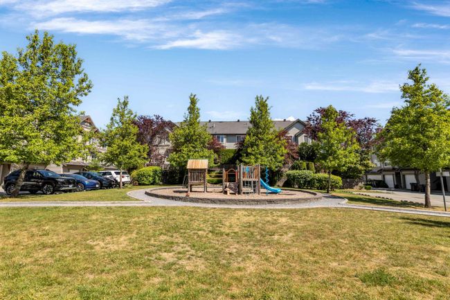 141 - 1055 Riverwood Gate, Townhouse with 2 bedrooms, 2 bathrooms and 2 parking in Port Coquitlam BC | Image 29