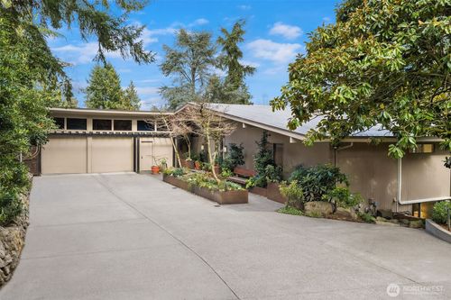 7640 Ne 32nd St, Medina, WA, 98039-1033 | Card Image