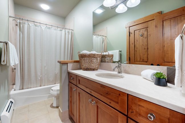 1 - 29 Nosedive Dr, Condo with 4 bedrooms, 6 bathrooms and null parking in Stowe VT | Image 27