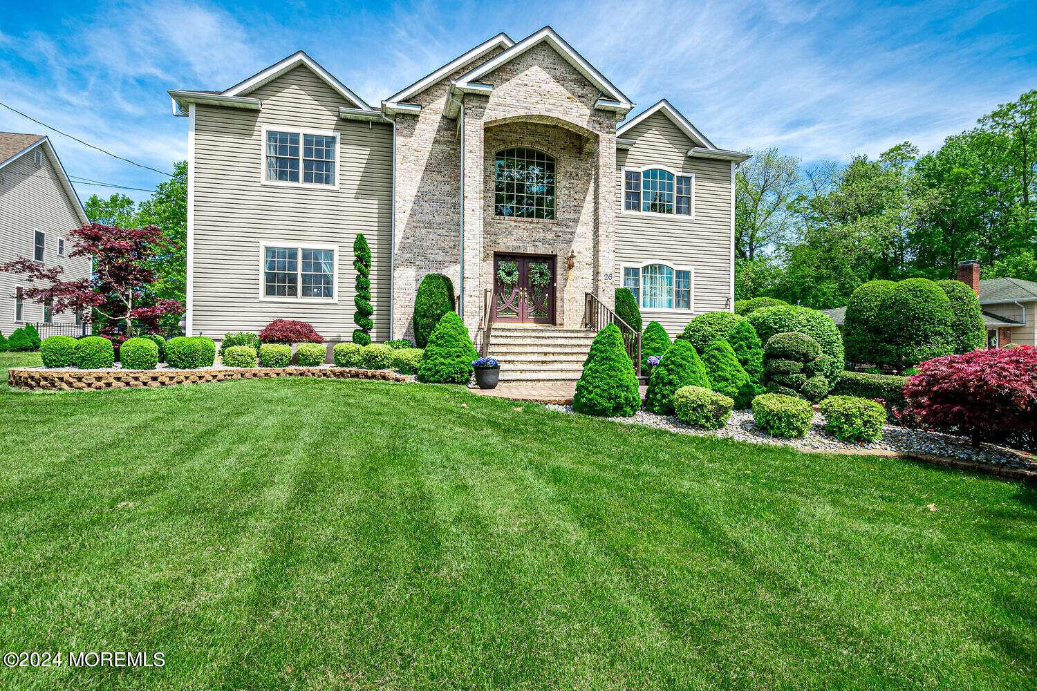 Gordons Corner Rd, Manalapan, NJ 07726