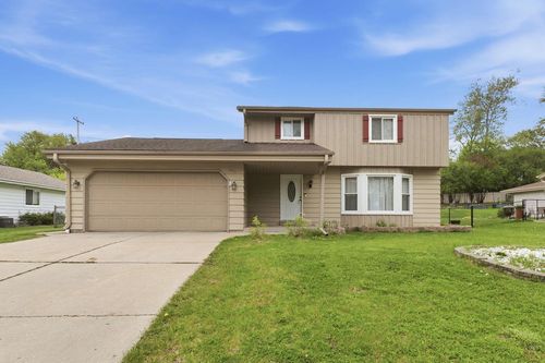 435 E Golden Lane, Oak Creek, WI, 53154 | Card Image