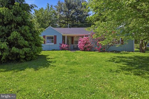 330 Cedar Ln, MOUNT JOY, PA, 17552-1208 | Card Image