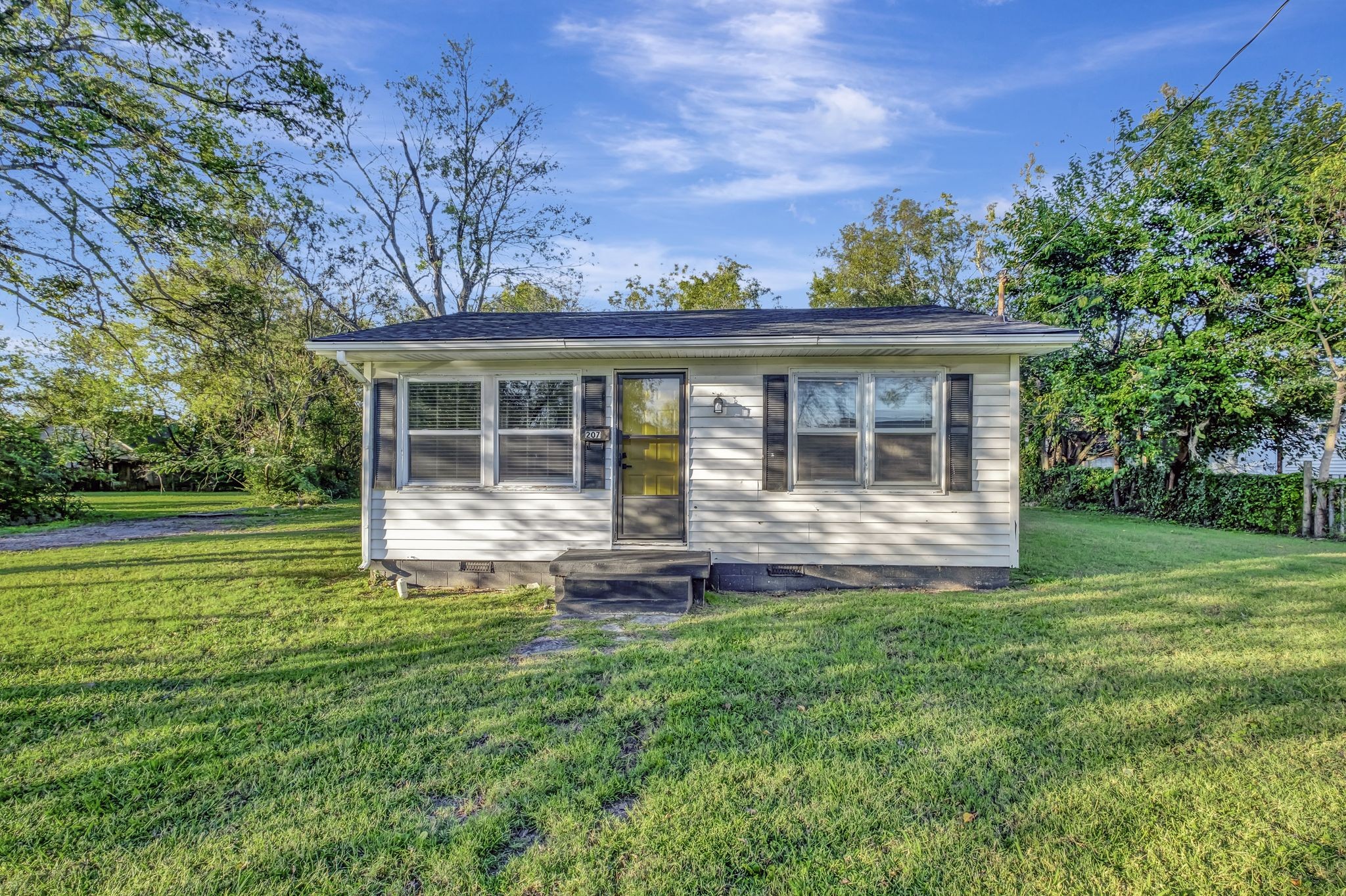 Green St, Lebanon, TN 37087