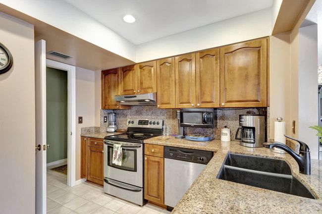 APT-316 - 313 Lake Cir, Condo with 2 bedrooms, 2 bathrooms and null parking in North Palm Beach FL | Image 16