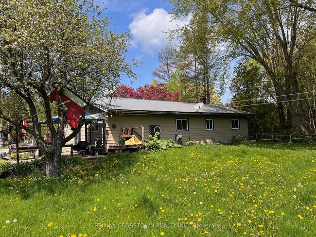 5005 Concession Rd 2 Sunnidale, House other with 3 bedrooms, 1 bathrooms and 6 parking in New Lowell ON | Image 12