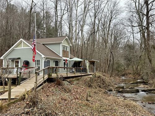 920 Pennell Rd, Moravian Falls, NC, 28654-9886 | Card Image