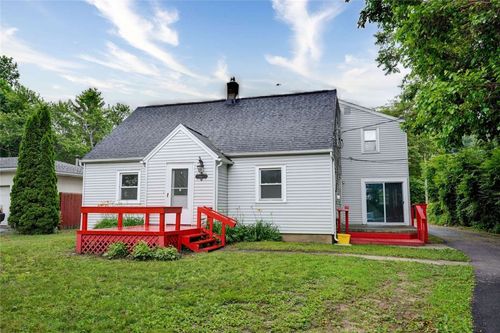 907 Westside Dr, Rochester, NY, 14624-3812 | Card Image