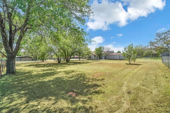 705 E Cleveland St, House other with 2 bedrooms, 1 bathrooms and null parking in Mangum OK | Image 4