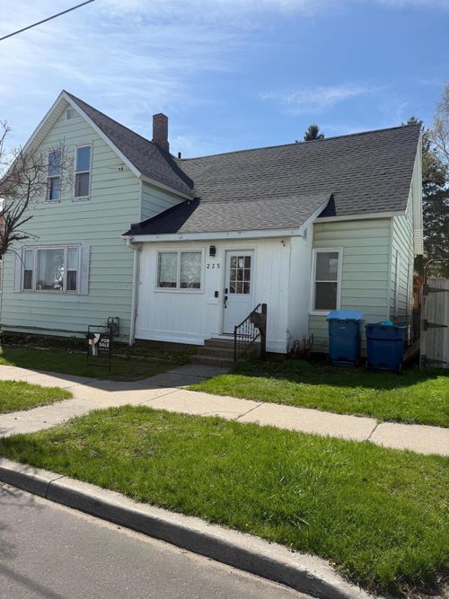 235 5th St, Manistee, MI, 49660-3034 | Card Image