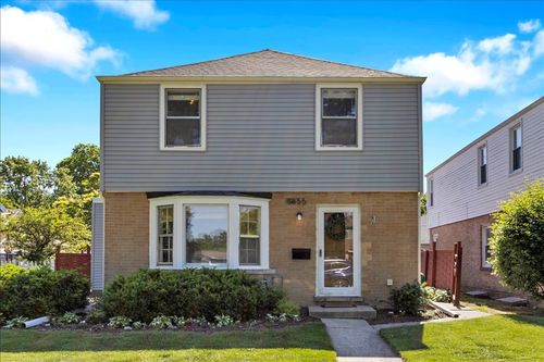 8655 Fernald Ave, Morton Grove, IL, 60053-2824 | Card Image