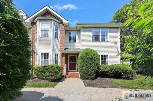 258-258 Pinelli Dr, Piscataway, NJ, 08854-2262 | Card Image