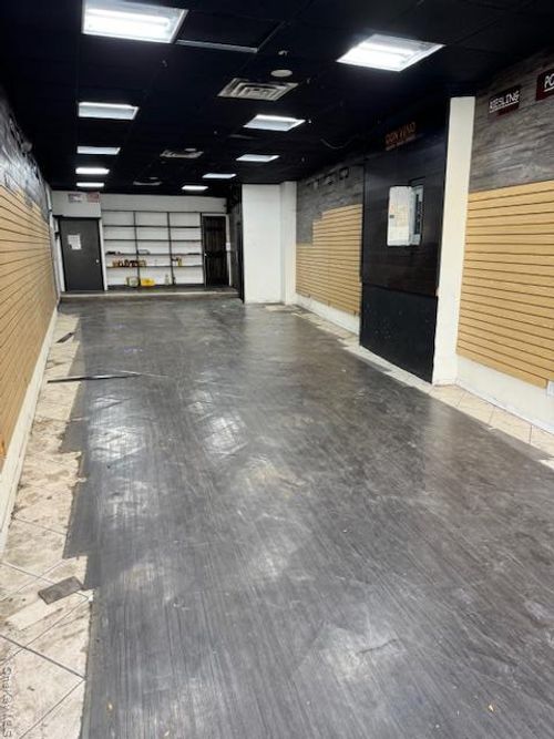 95-08 35th Ave, Jackson Heights, NY, 11372 | Card Image