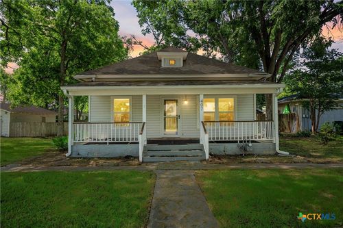 407 7th St, Cameron, TX, 76520-2846 | Card Image