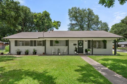 300 L S P Cir, Kerens, TX, 75144-2204 | Card Image