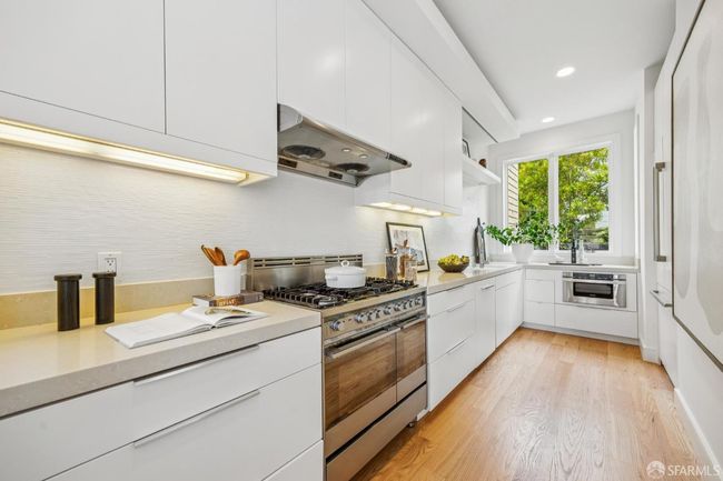 70 Douglass St, House other with 3 bedrooms, 3 bathrooms and 1 parking in San Francisco CA | Image 11