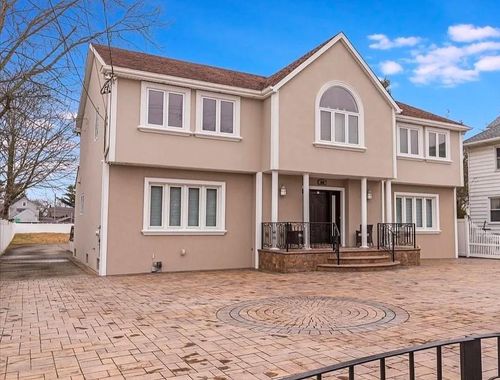 2632 Central Ave, Baldwin, NY, 11510-3648 | Card Image