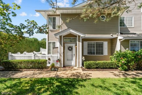 11 Bentley Ct, Bedminster, NJ, 07921-1416 | Card Image