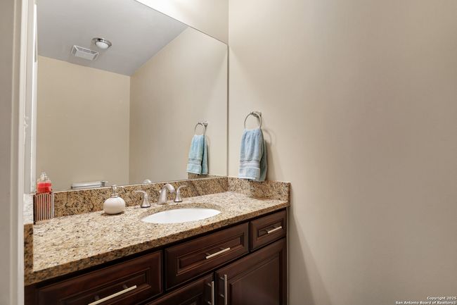 APT-703 - 215 Center St, Condo with 2 bedrooms, 3 bathrooms and null parking in San Antonio TX | Image 24