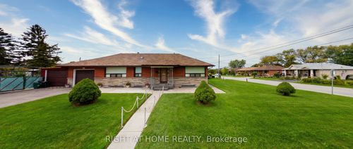 53 Tavistock Road, North York, ON, M3M2N8 | Card Image