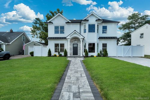 84 Rope Ln, Levittown, NY, 11756-4930 | Card Image