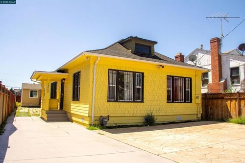 2260 90th Ave, Oakland, CA, 94603-1805 | Card Image