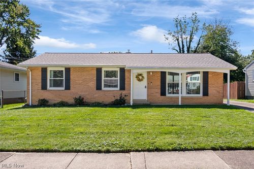 139 Lindsey Rd, Munroe Falls, OH, 44262-1119 | Card Image