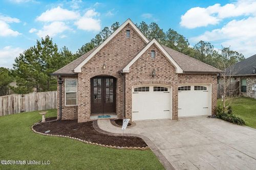 17213 Palm Ridge Dr, D'Iberville, MS, 39540-7323 | Card Image