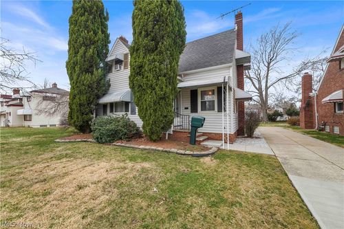 336 E 222nd St, Euclid, OH, 44123-1721 | Card Image