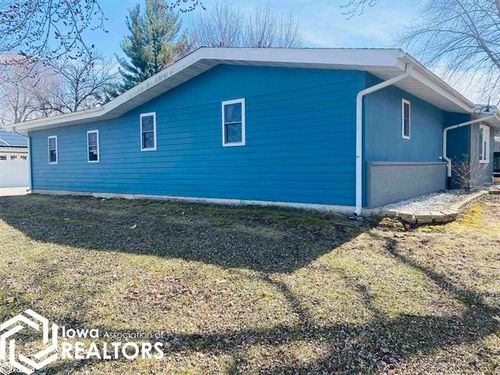 514 N 3rd St, Farmington, IA, 52626-9554 | Card Image