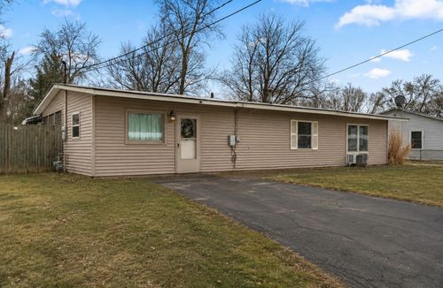 407 Michigami Trl, Chesterton, IN, 46304 | Card Image