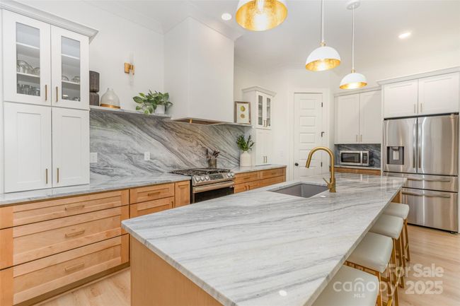933 Tennyson Dr, House other with 4 bedrooms, 4 bathrooms and null parking in Charlotte NC | Image 11