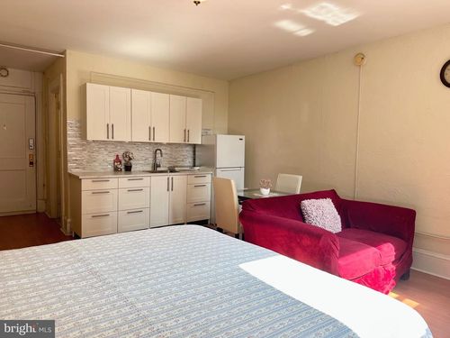 apt-331-1324 Locust St, PHILADELPHIA, PA, 19107-7000 | Card Image