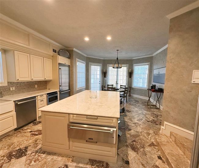 Kitchen | Image 13